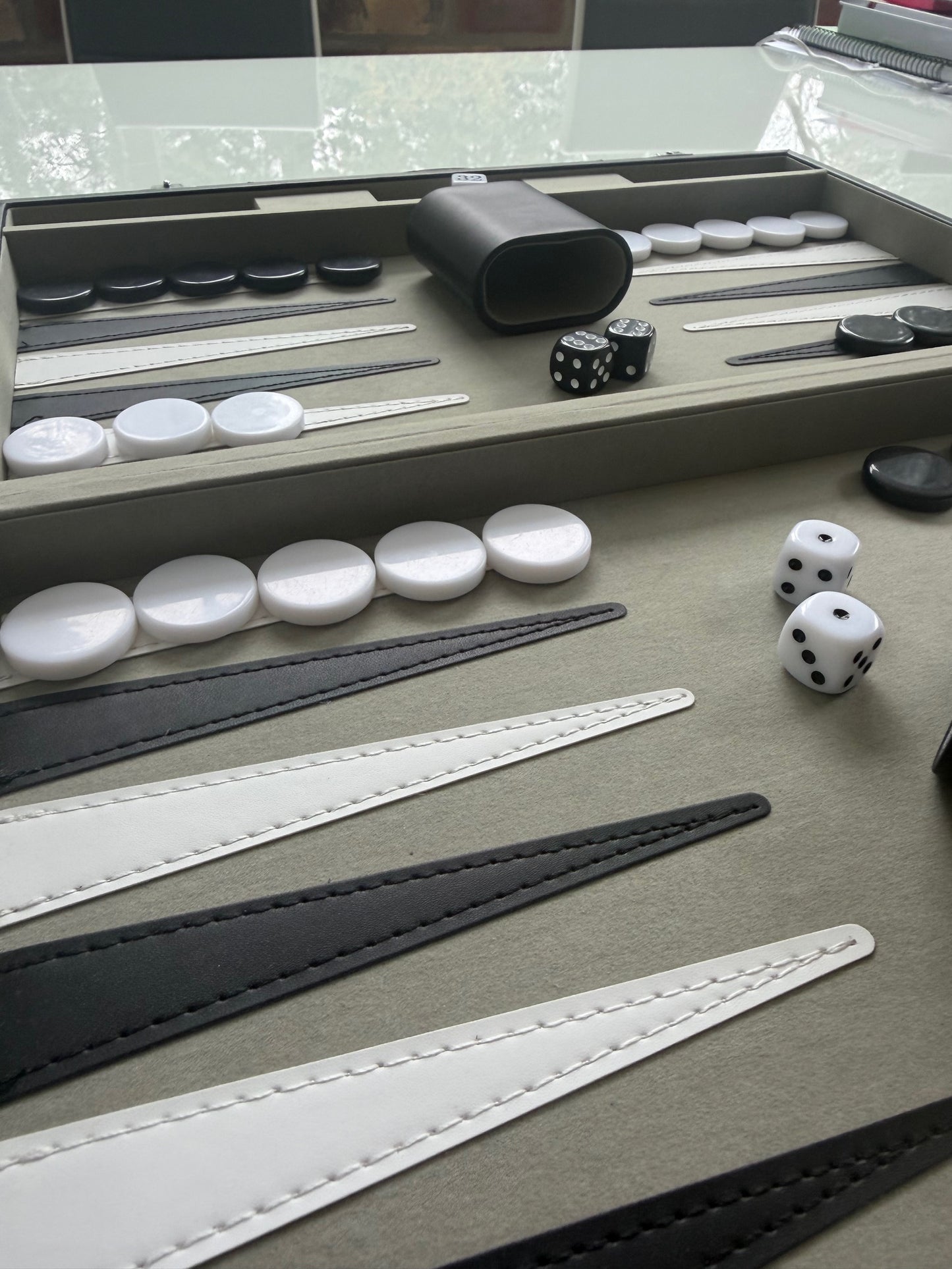 Luxury 15-Inch Backgammon Set with Black Leatherette Case